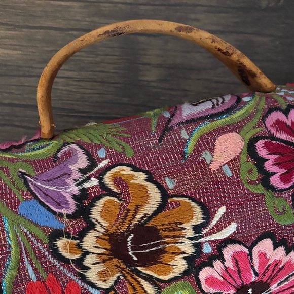 Floral Bag with buckle - Picture 3 of 7
